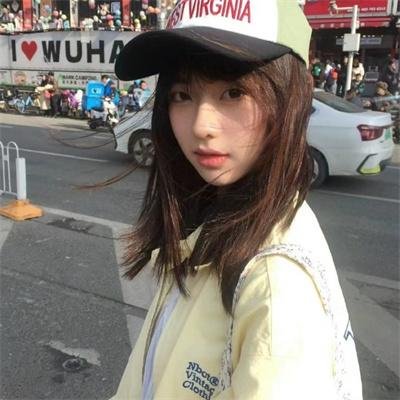 纽约娃娃封面